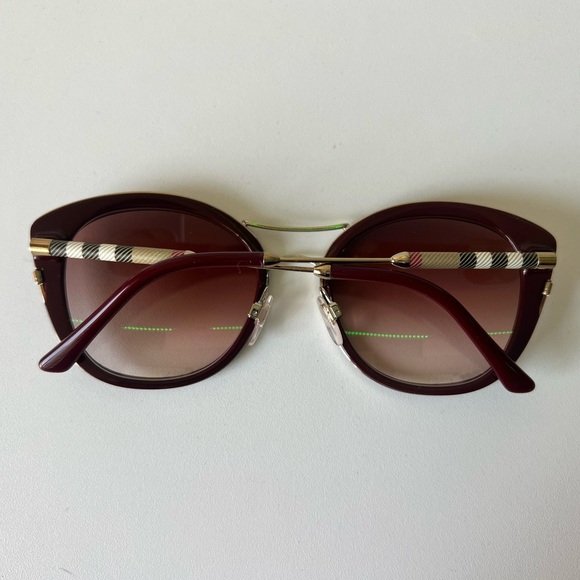 Burberry Check Detail Round Frame Sunglasses - Picture 3 of 14